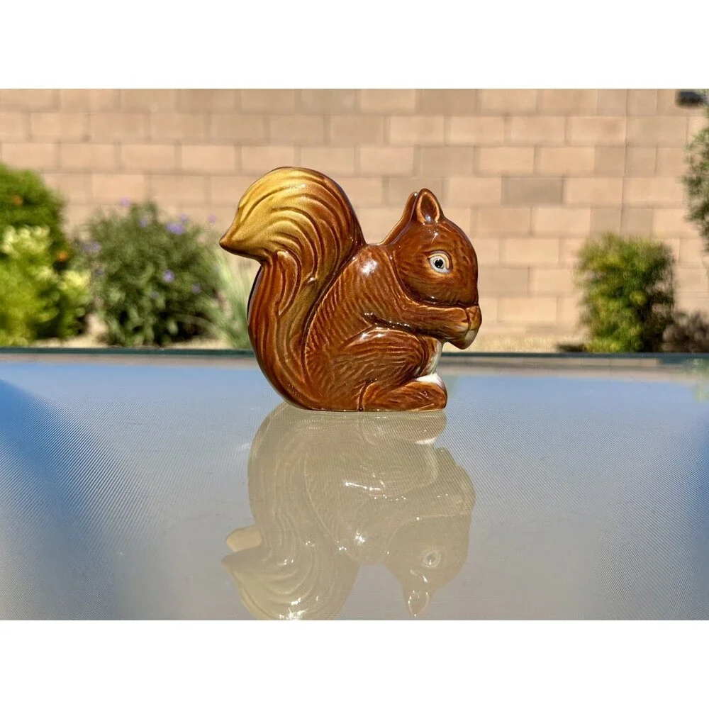 Vintage Gibson Home Ceramic Squirrel Napkin / Letter Holder ~ Fall Decor